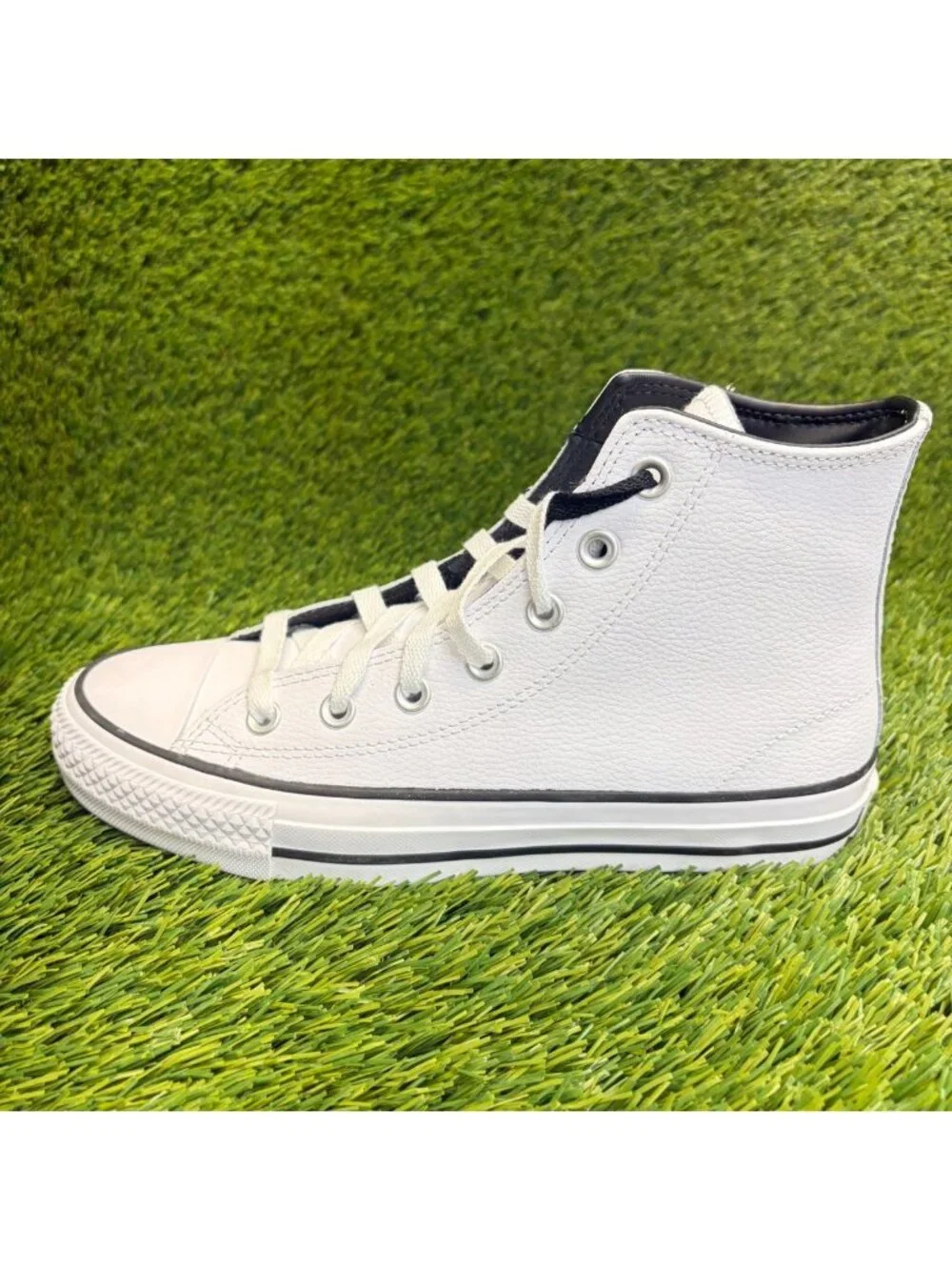 Converse Chuck Taylor All Star Pro Womens Size 7.5 White Athletic Shoes Sneakers